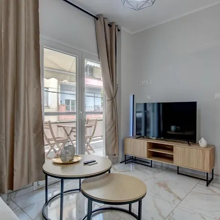 Bright New 1 Bd With Balcony In Appartement
