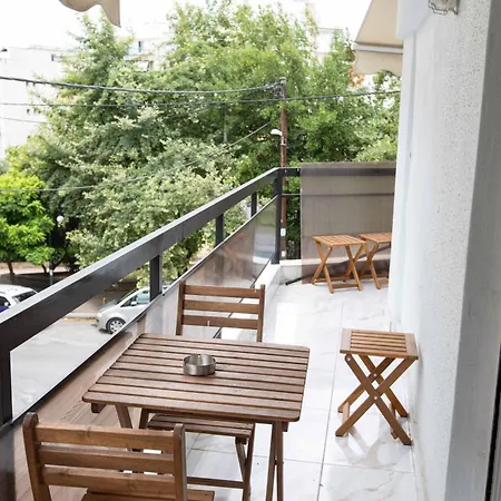 Bright New 1 Bd With Balcony In Thessalonique